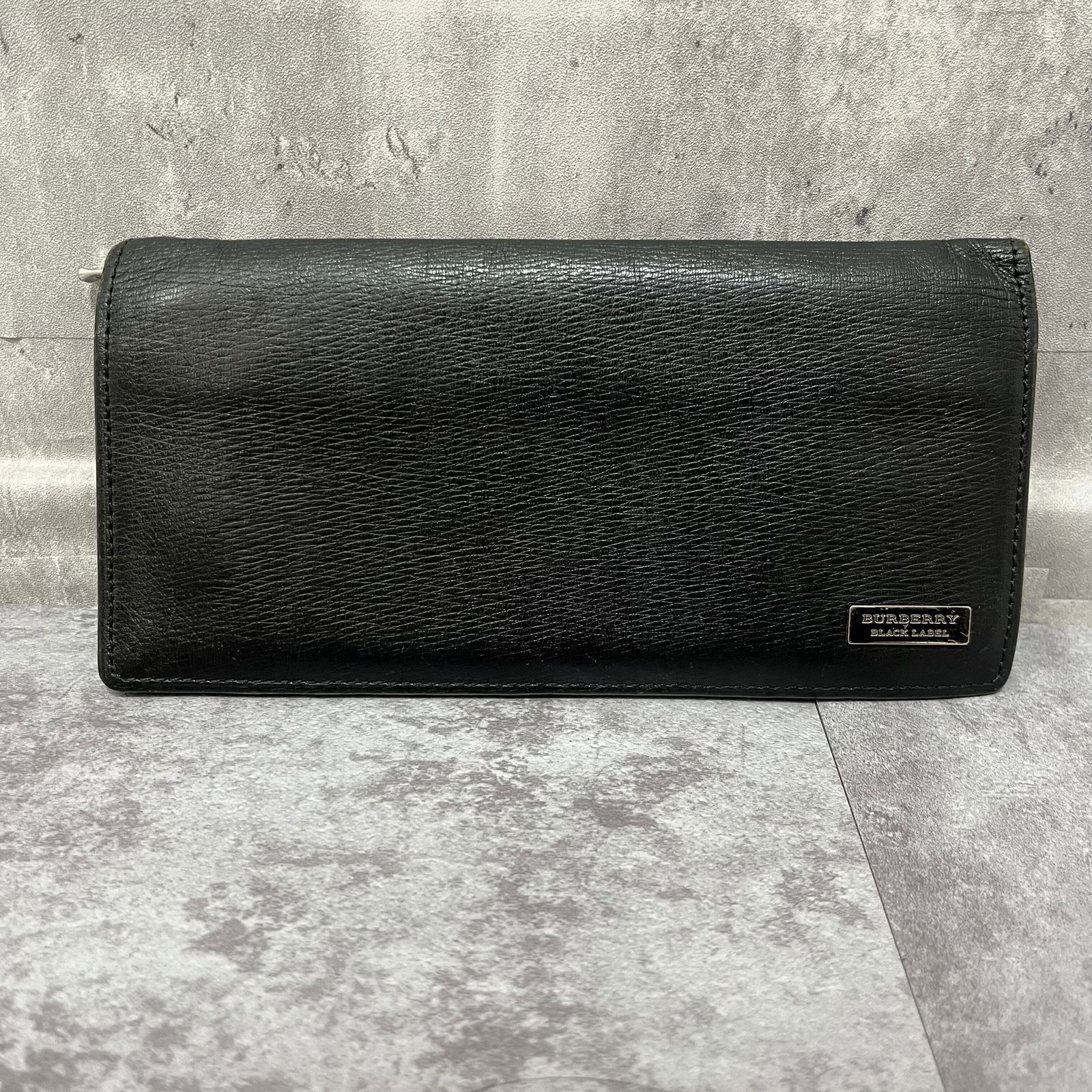 BURBERRY BLACK LABEL】レザー2つ折り長財布 ブラック ロゴ入り 銀金具