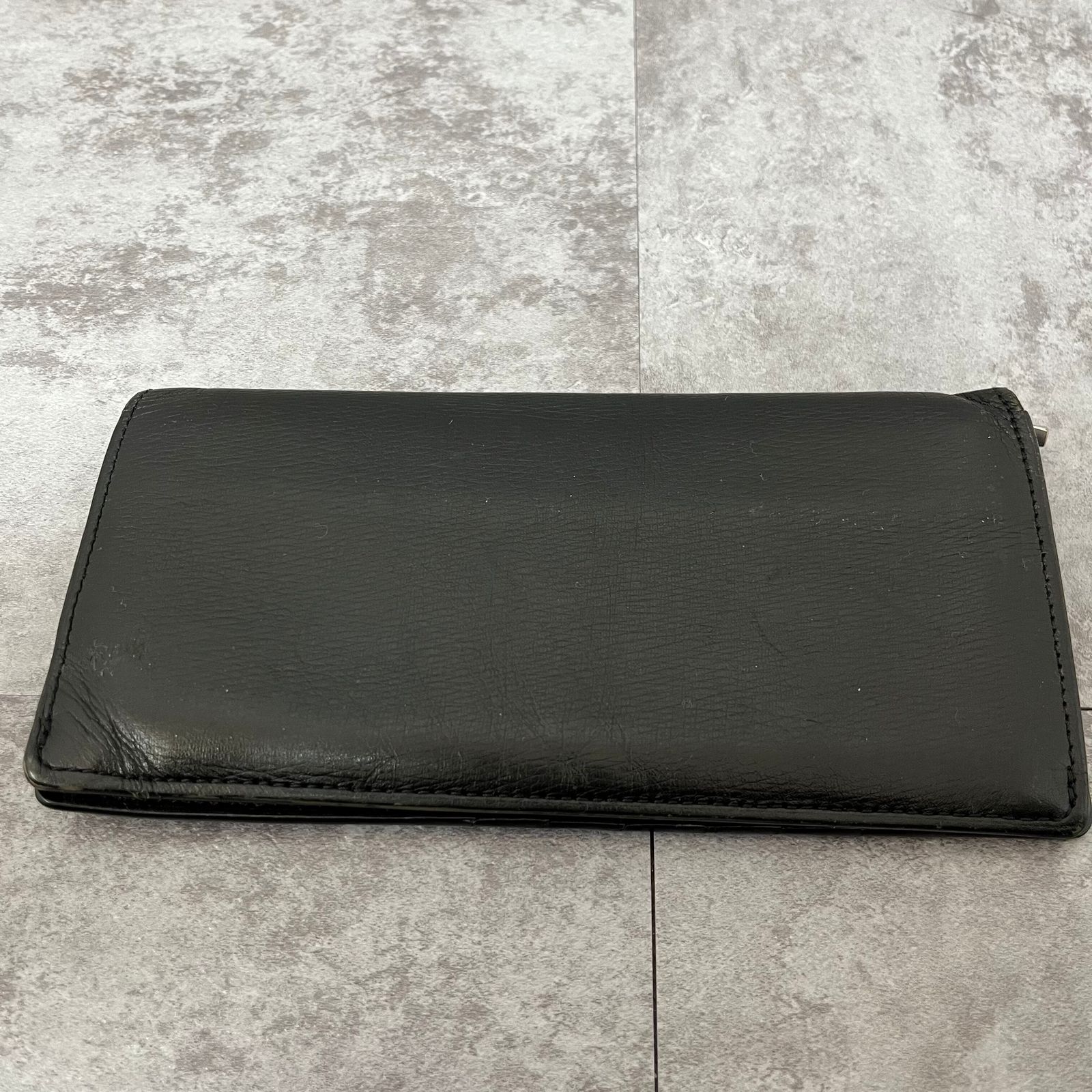 BURBERRY BLACK LABEL】レザー2つ折り長財布 ブラック ロゴ入り 銀金具
