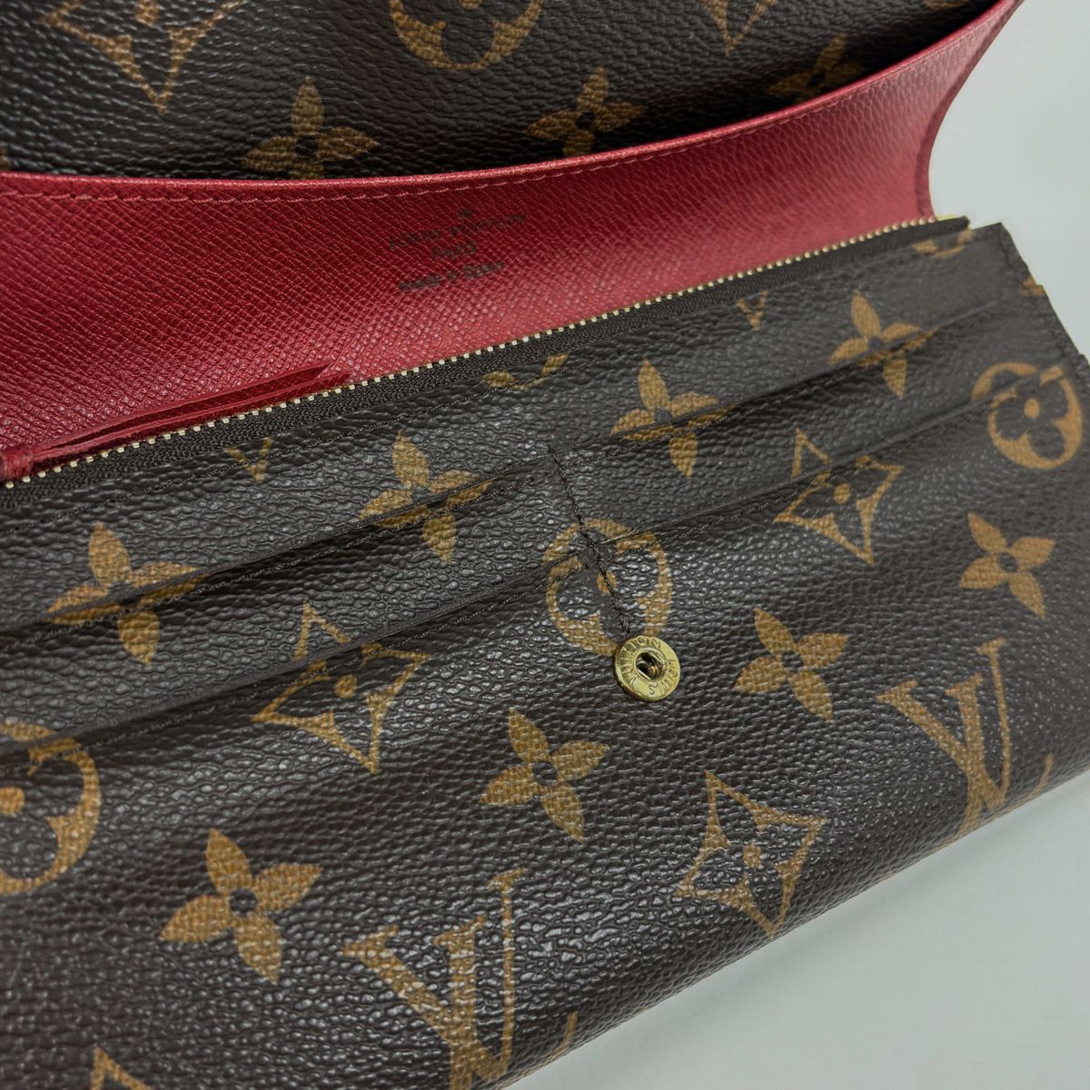 ルイ・ヴィトン Louis Vuitton ポルトフォイユエミリー 二つ折り 長 