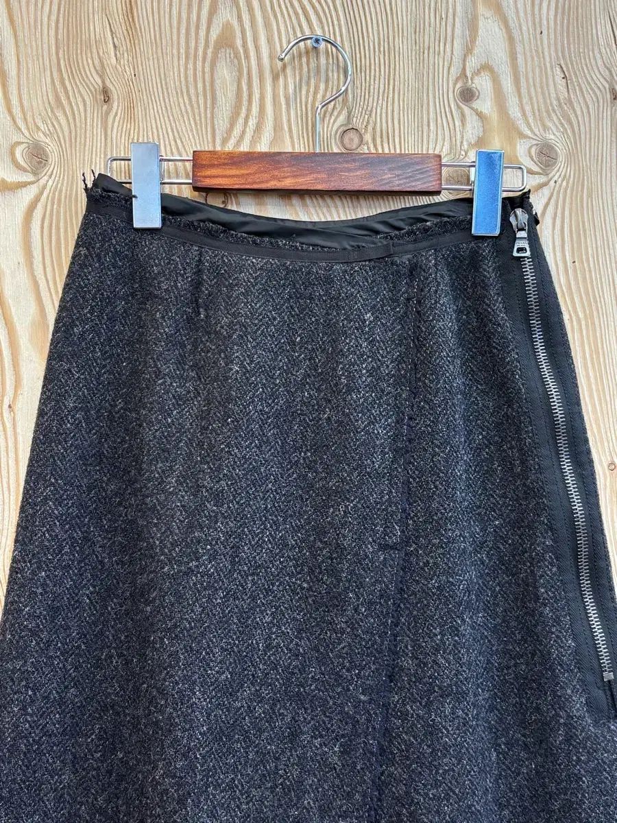 PRADA プラダ バー진 ウール スカート - メルカリ