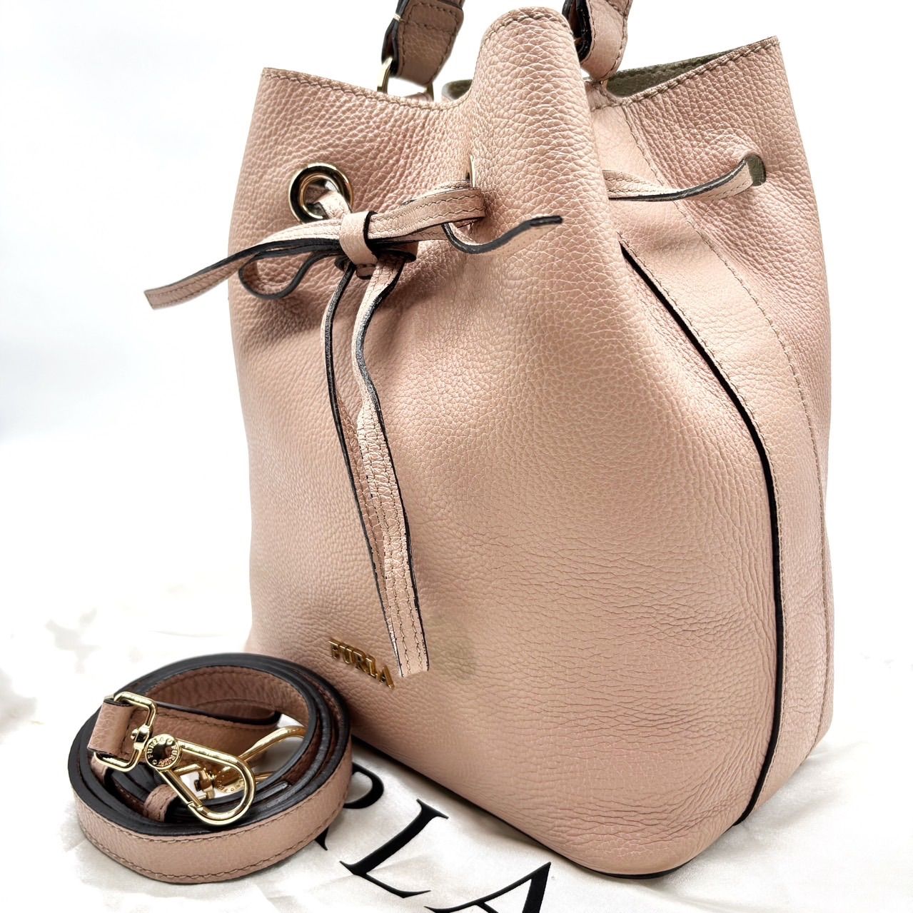 良品】FURLA フルラ コスタンザ 巾着 ショルダーバッグ 良品】FURLA フルラ コスタンザ 巾着 ショルダーバッグ