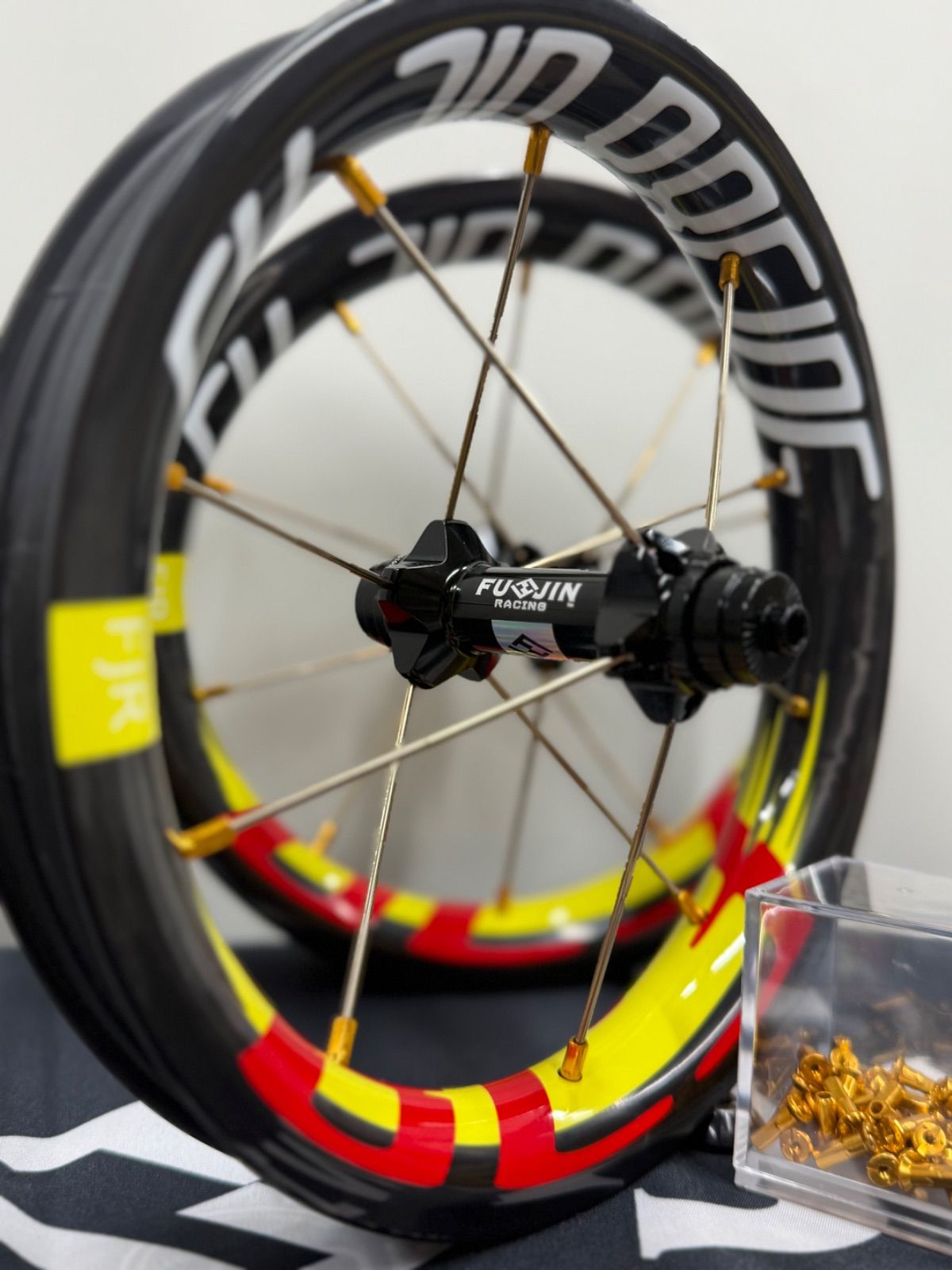 FU-JIN RACING カーボンホイール シルバースポーク - メルカリ
