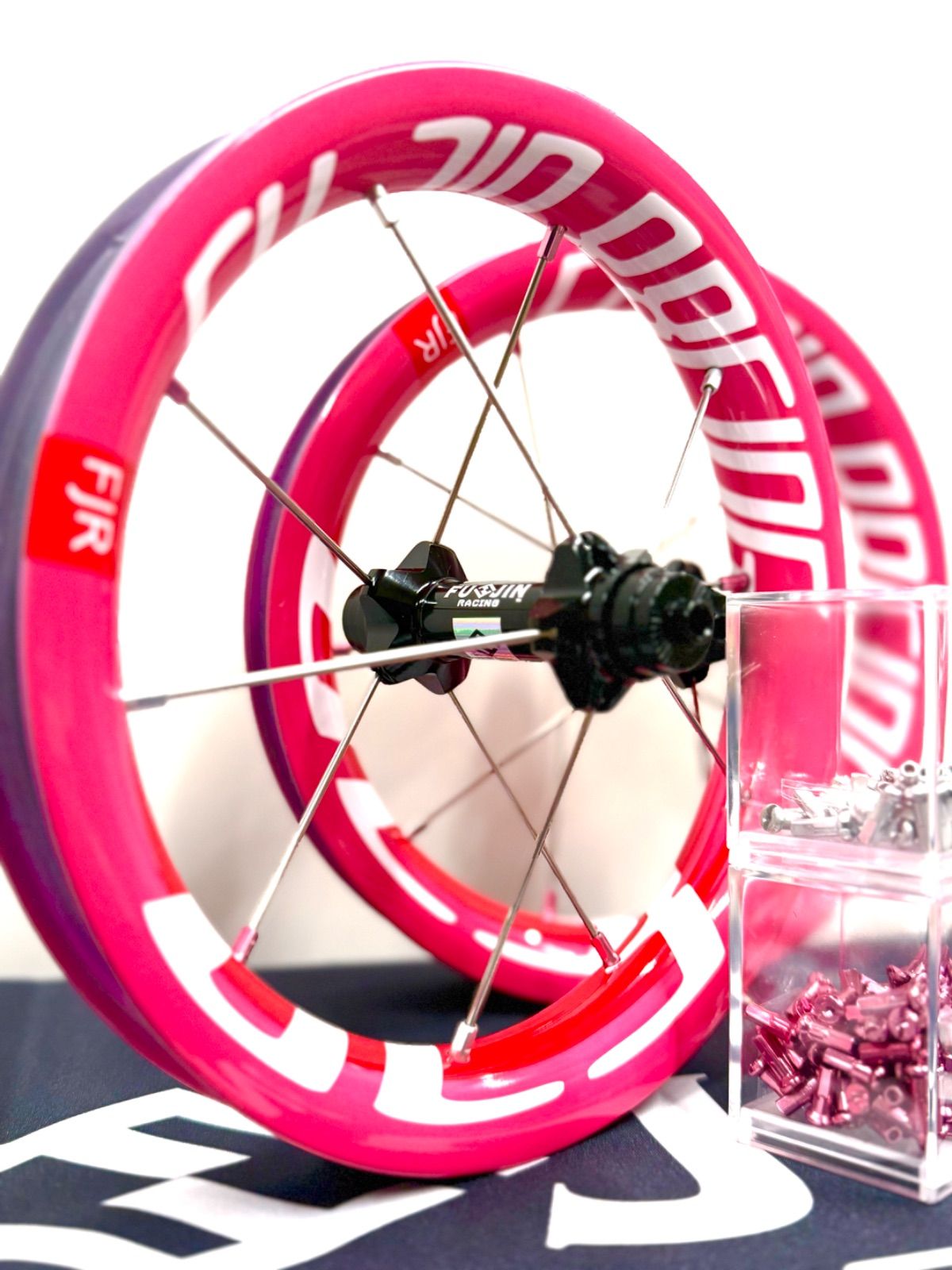 美品！FU-JIN RACING カーボンホイール サクラハブ FU-JIN RACING カーボンホイール ブラックスポーク - メルカリ