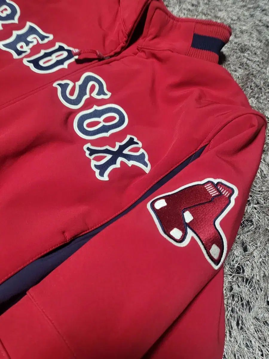 マジェスティック ボストン レッドソックス 起毛 スタジャン - メルカリ