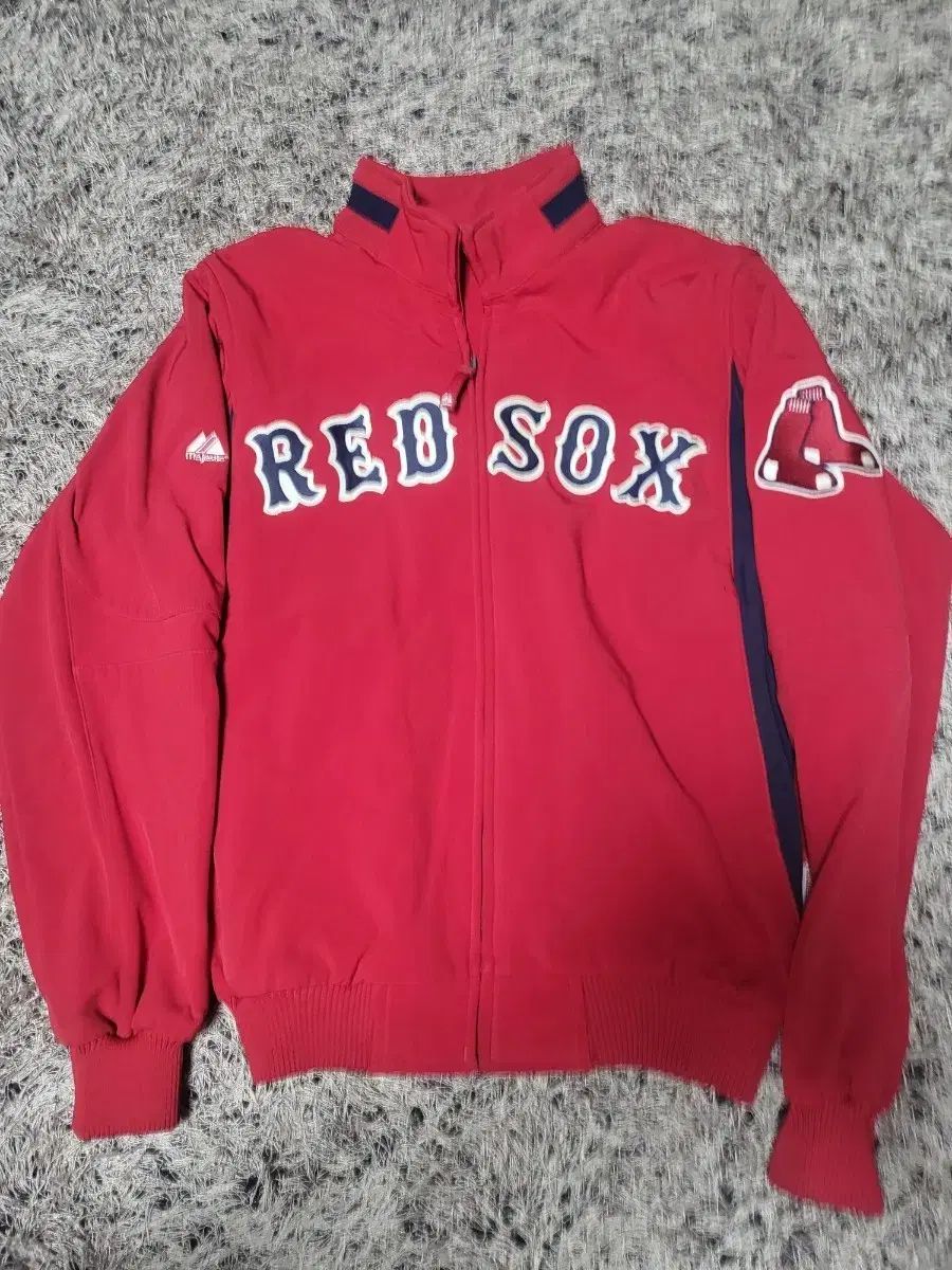 マジェスティック ボストン レッドソックス 起毛 スタジャン - メルカリ