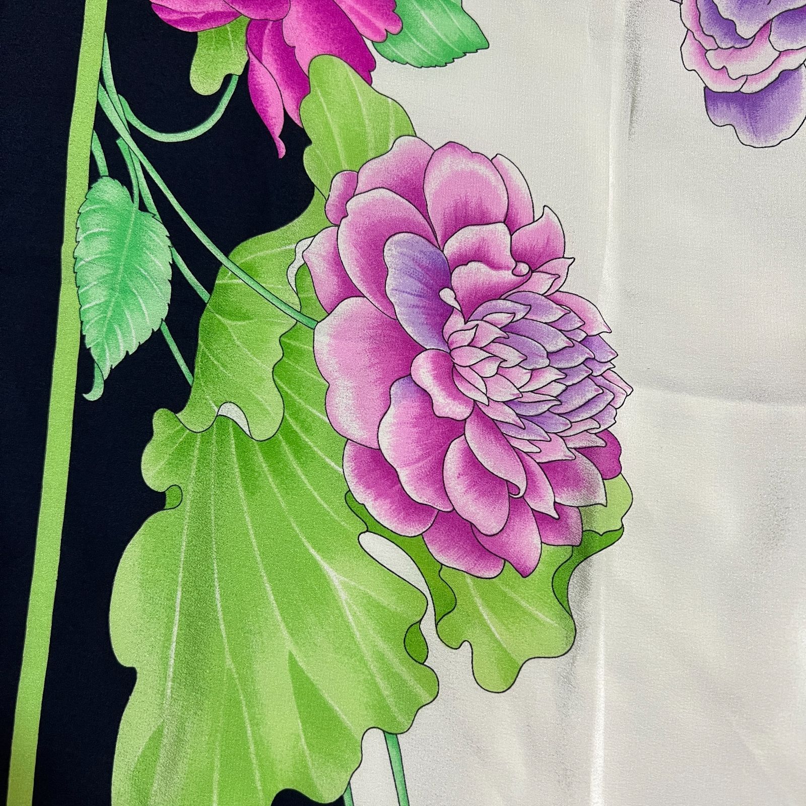 LEONARD レオナール シルク スクエア スカーフ 四角 90 x 90【RE345