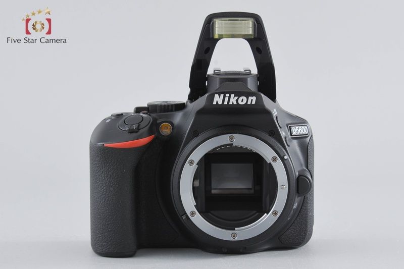 中古】Nikon ニコン D5600 ダブルズームキット シャッター回数僅少 元