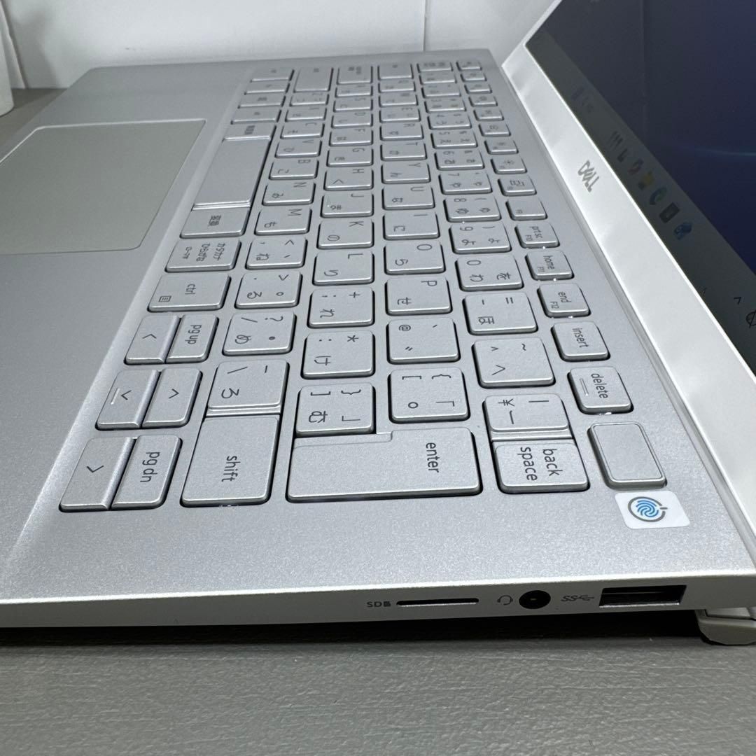 【大人気】DELLプラチナシルバー☘8世代i5☘️新品NVMe512GB 大人気】DELLプラチナシルバー☘8世代i5☘️新品NVMe512GBの通販 by