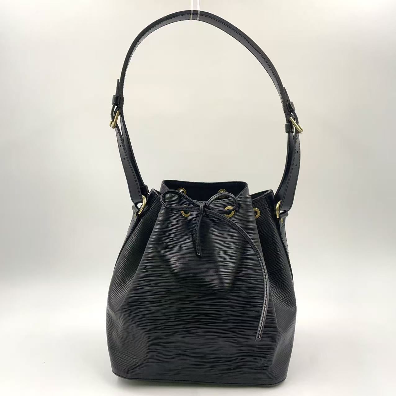 LOUIS VUITTON プチノエ エピ エピ ノワール レザー ブラック