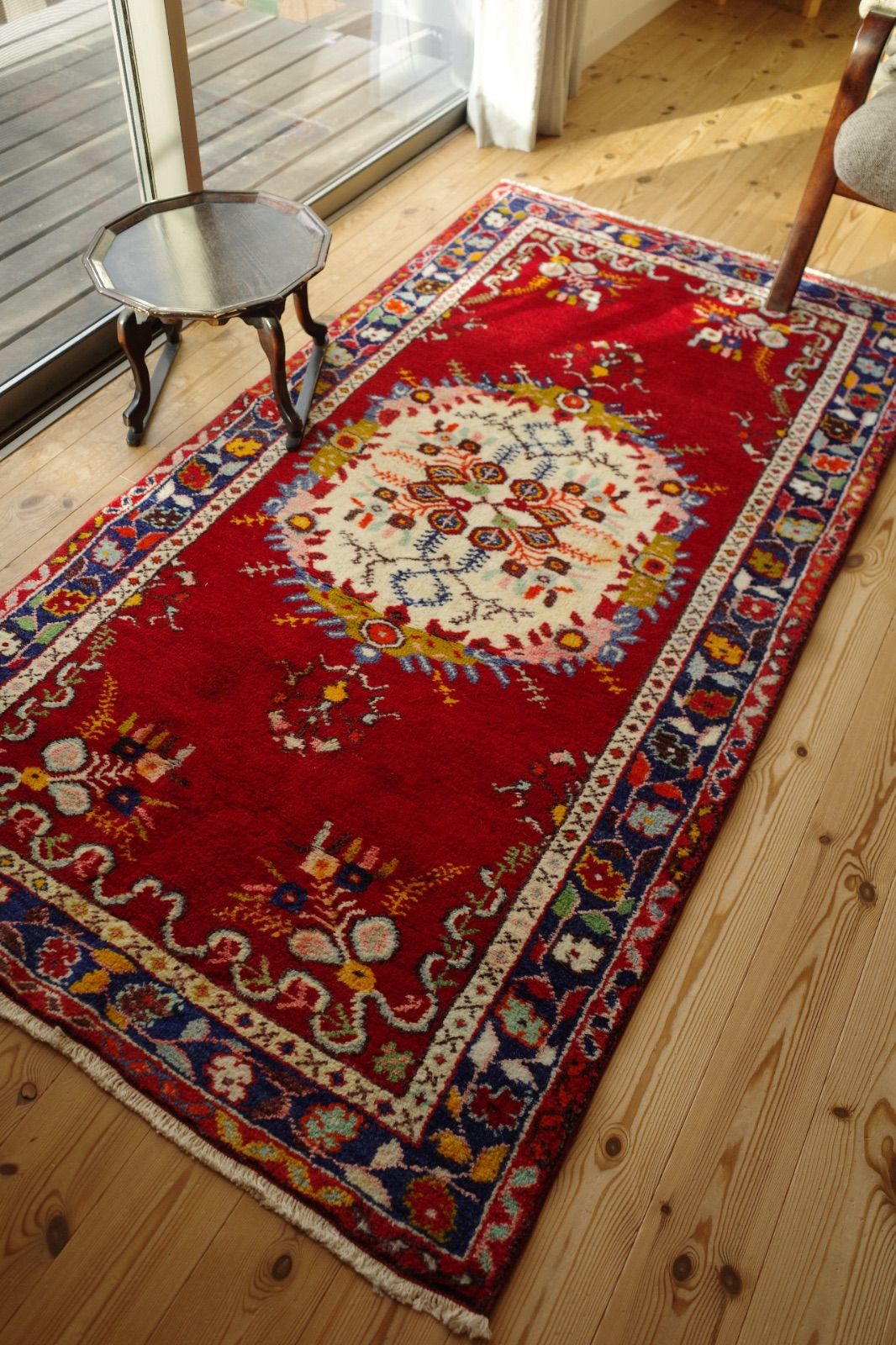 トルコ ギュネイ ヴィンテージラグ - メルカリ