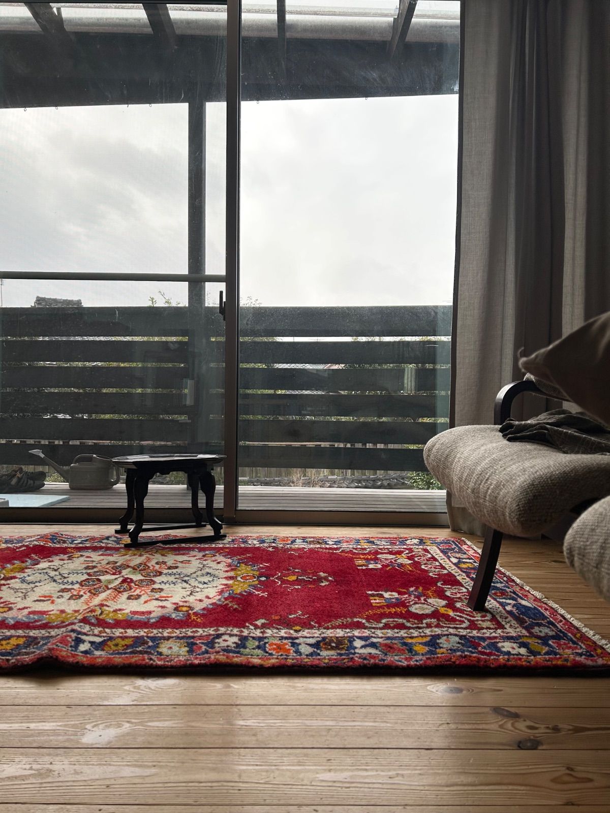 トルコ ギュネイ ヴィンテージラグ - メルカリ