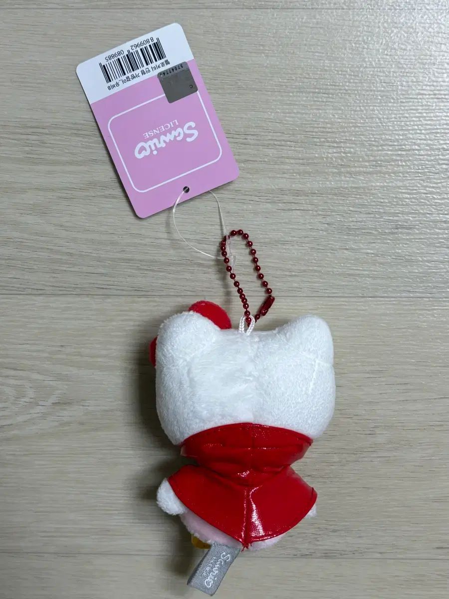 サンリオ ハローキティ レインコート キーホルダー人形 - メルカリ