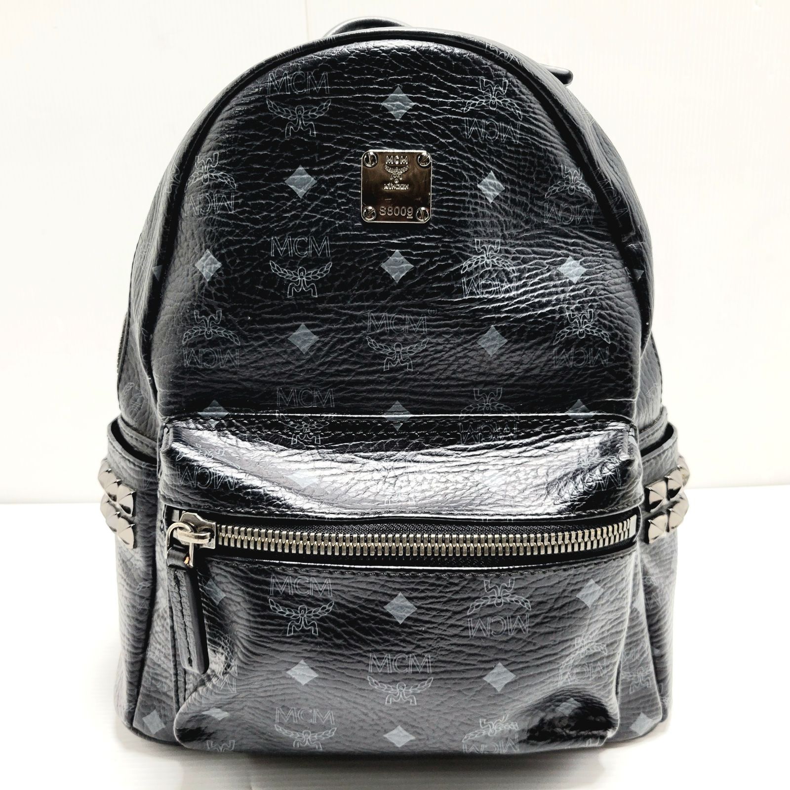 MCM スタッズ付き ブラックリュック