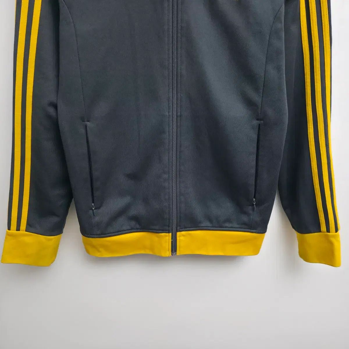 XL adidas ブラック/イェロー ヨーロッパ ジャージ - メルカリ