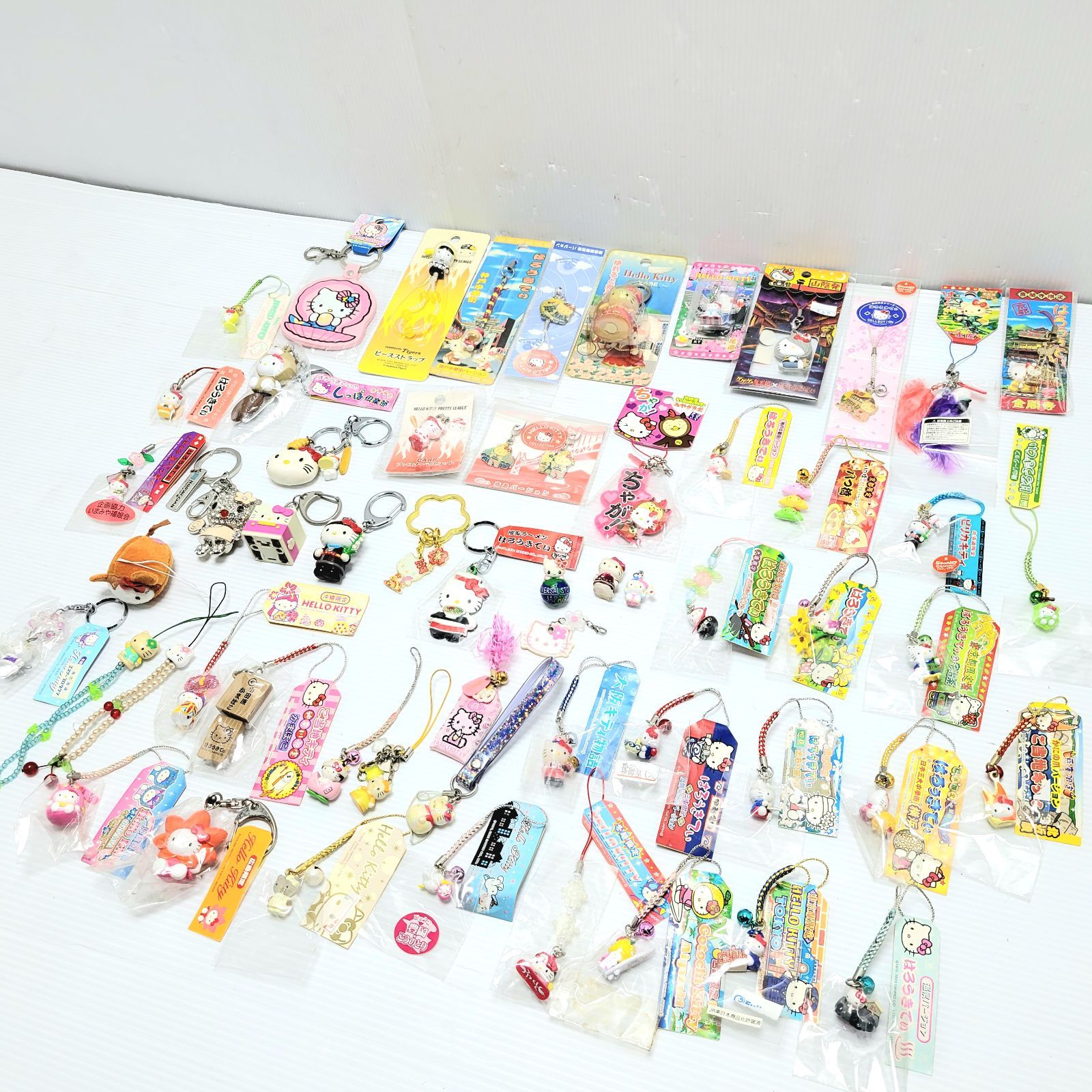 ご当地サンリオハローキティストラップキーホルダー　まとめ ハローキティ ご当地キティ ストラップ キーホルダー まとめ売り