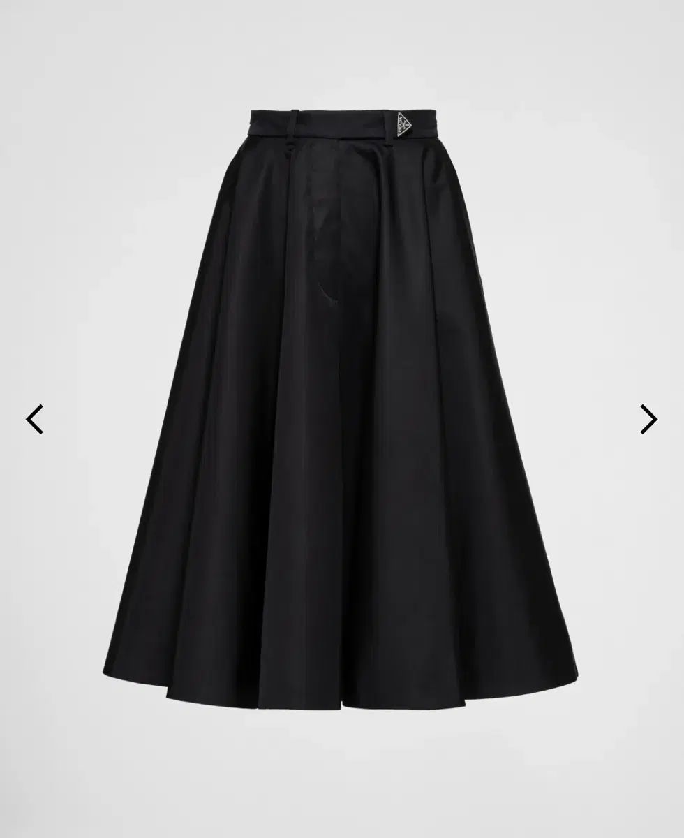 プラダ リナイロン プリーツ スカート 38サイズ - メルカリ