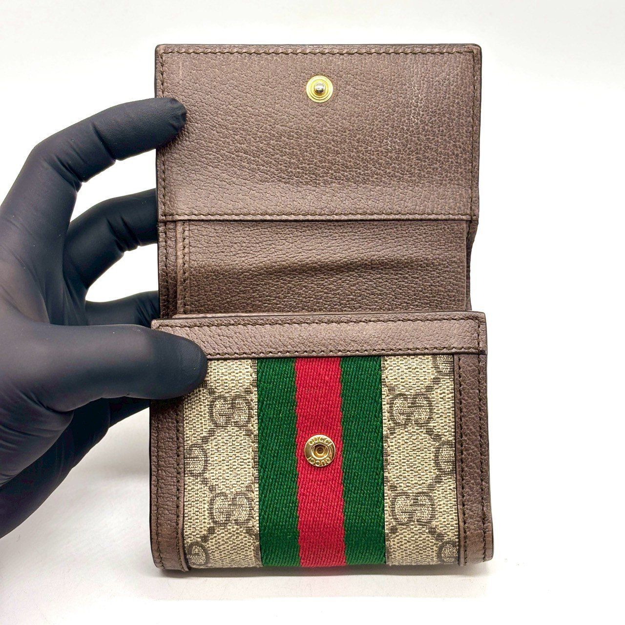 語らず選ばれる、答え】 GUCCI 二つ折り財布 オフィディア GG