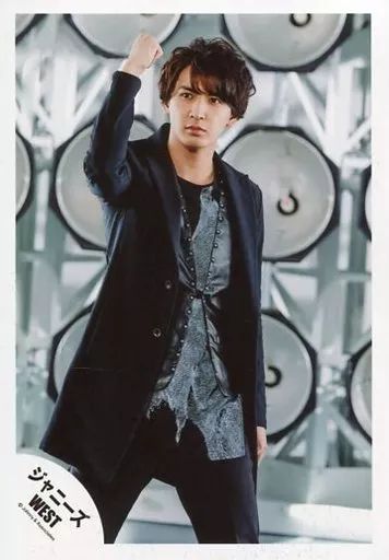 中古】生写真(ジャニーズ) ジャニーズWEST/藤井流星/膝上・衣装黒