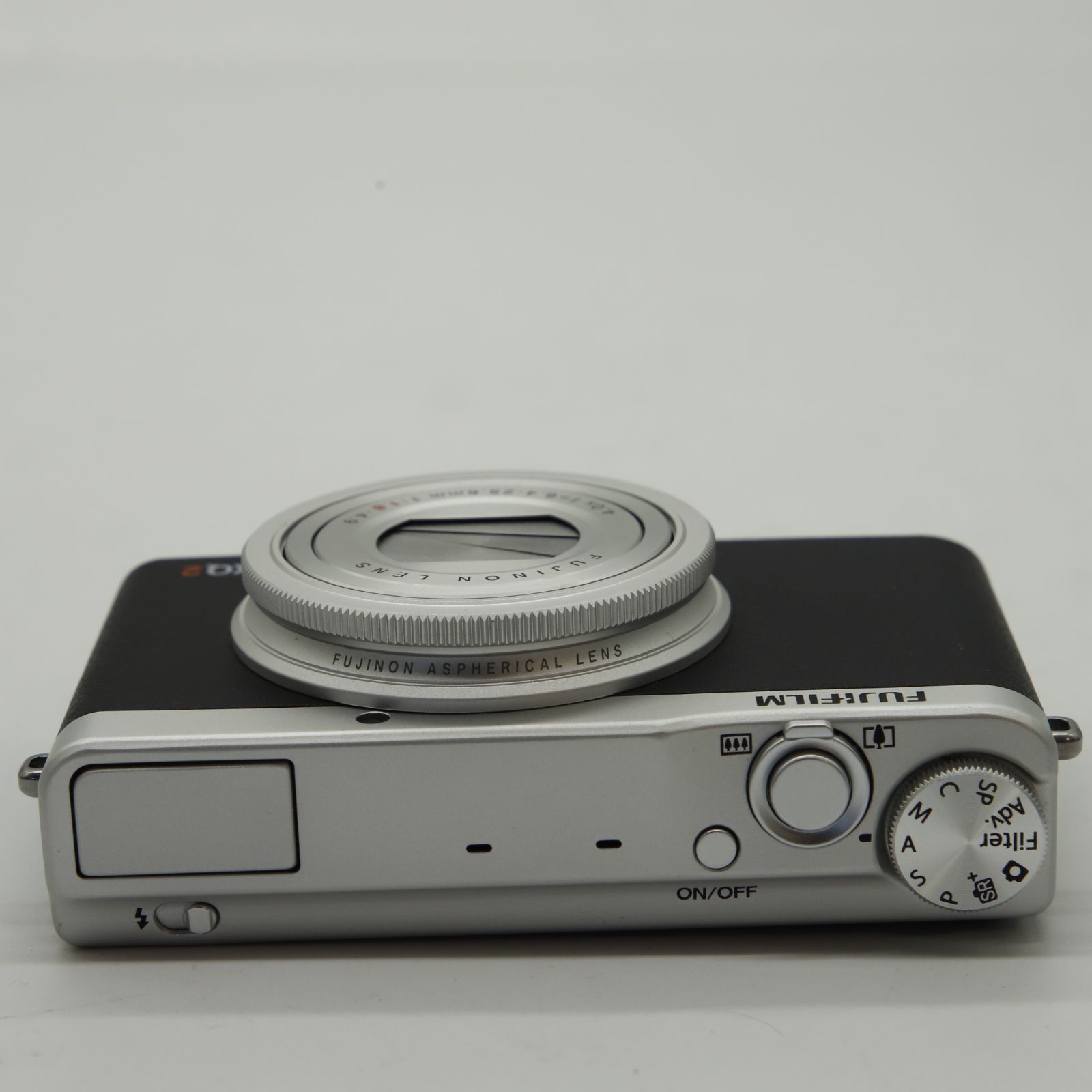 □ほぼ新品□ FUJIFILM プレミアムコンパクトデジタルカメラ XQ2