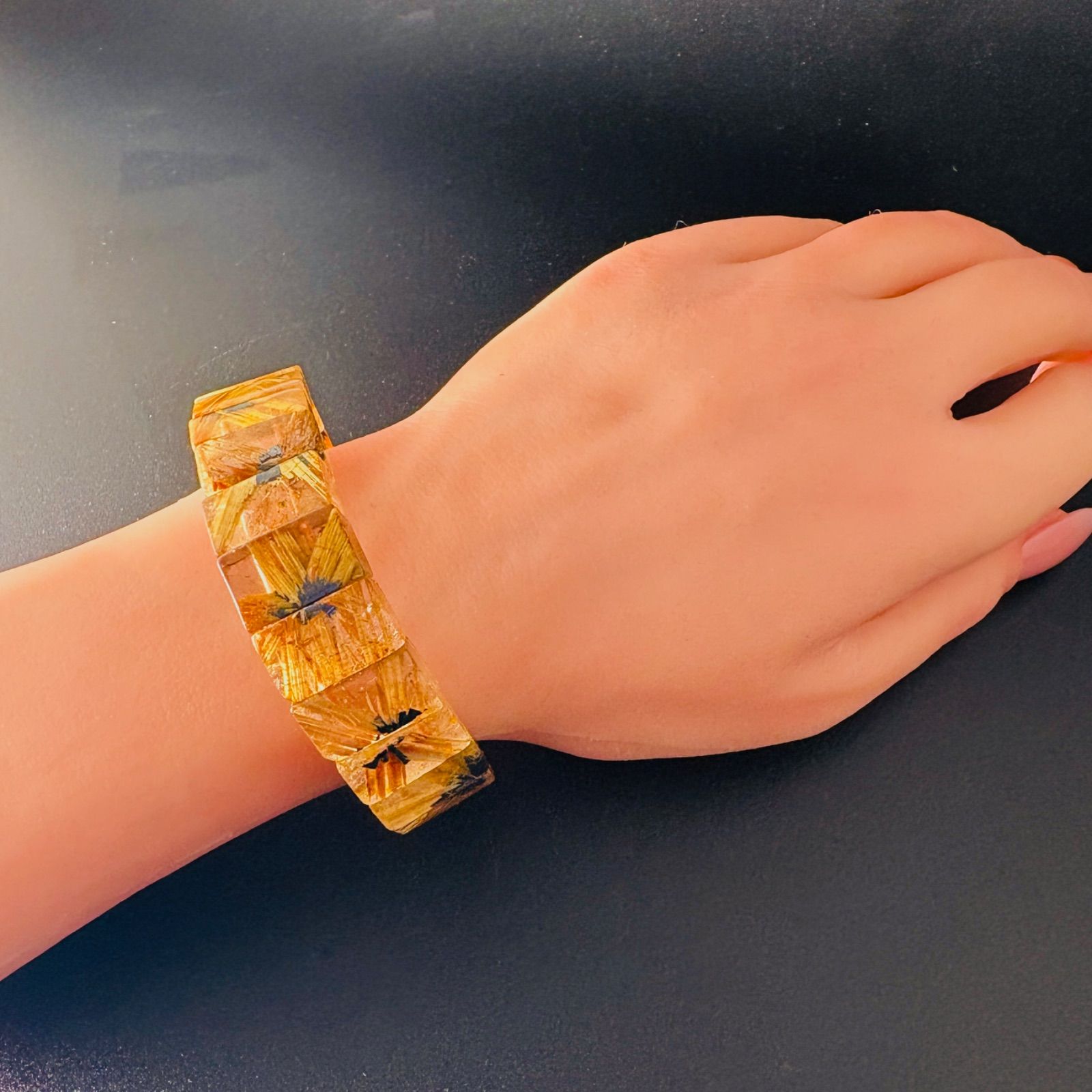 太陽放射 タイチンルチルクォーツ バングル - メルカリ