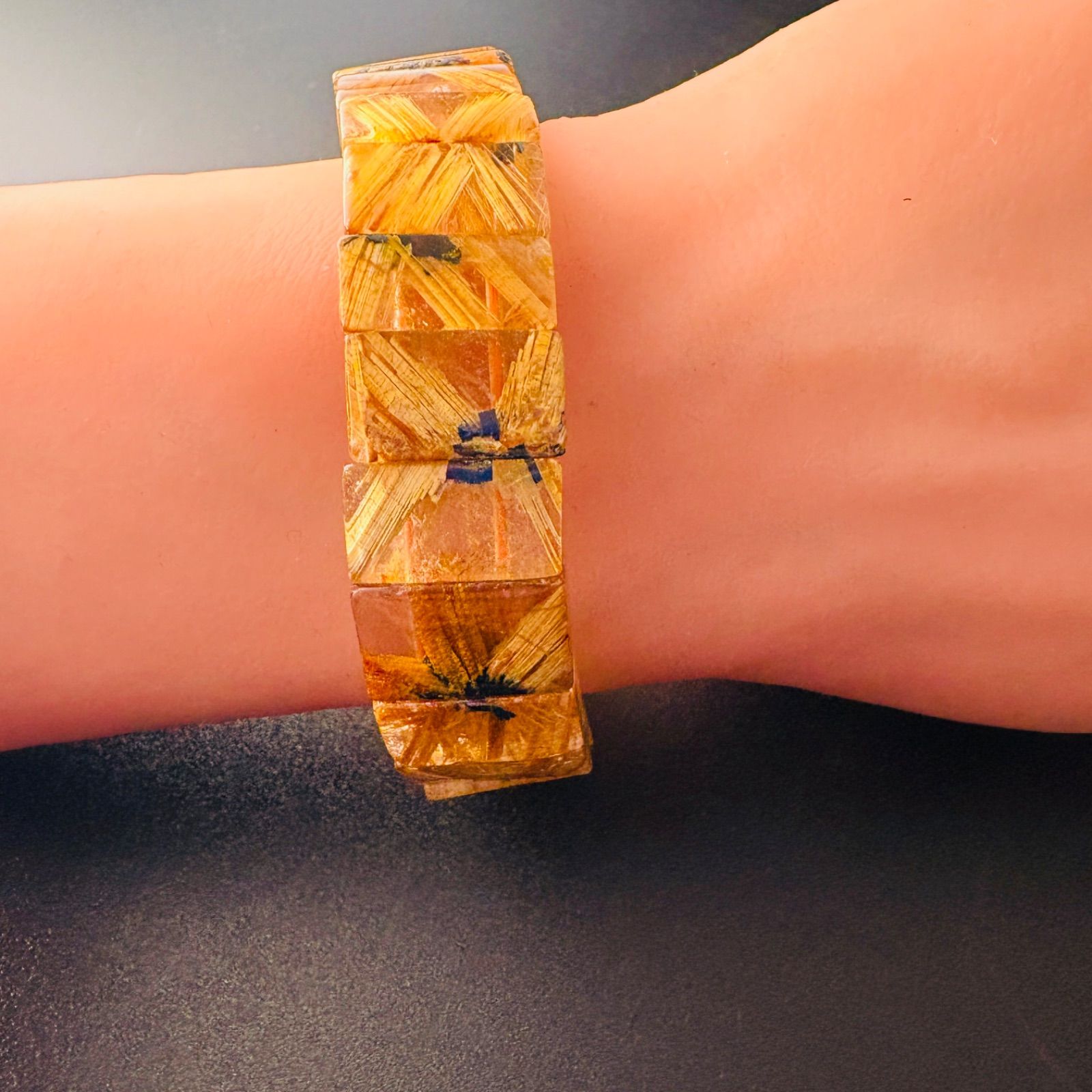 太陽放射 タイチンルチルクォーツ バングル - メルカリ