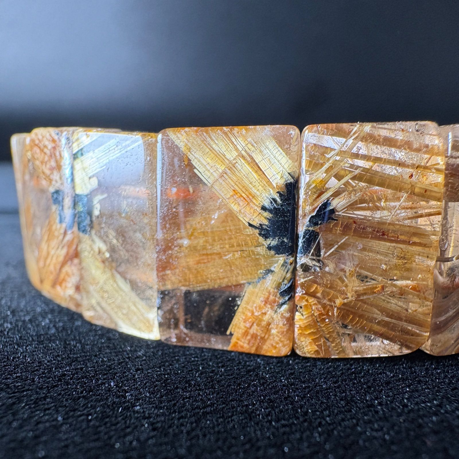 太陽放射 タイチンルチルクォーツ バングル - メルカリ