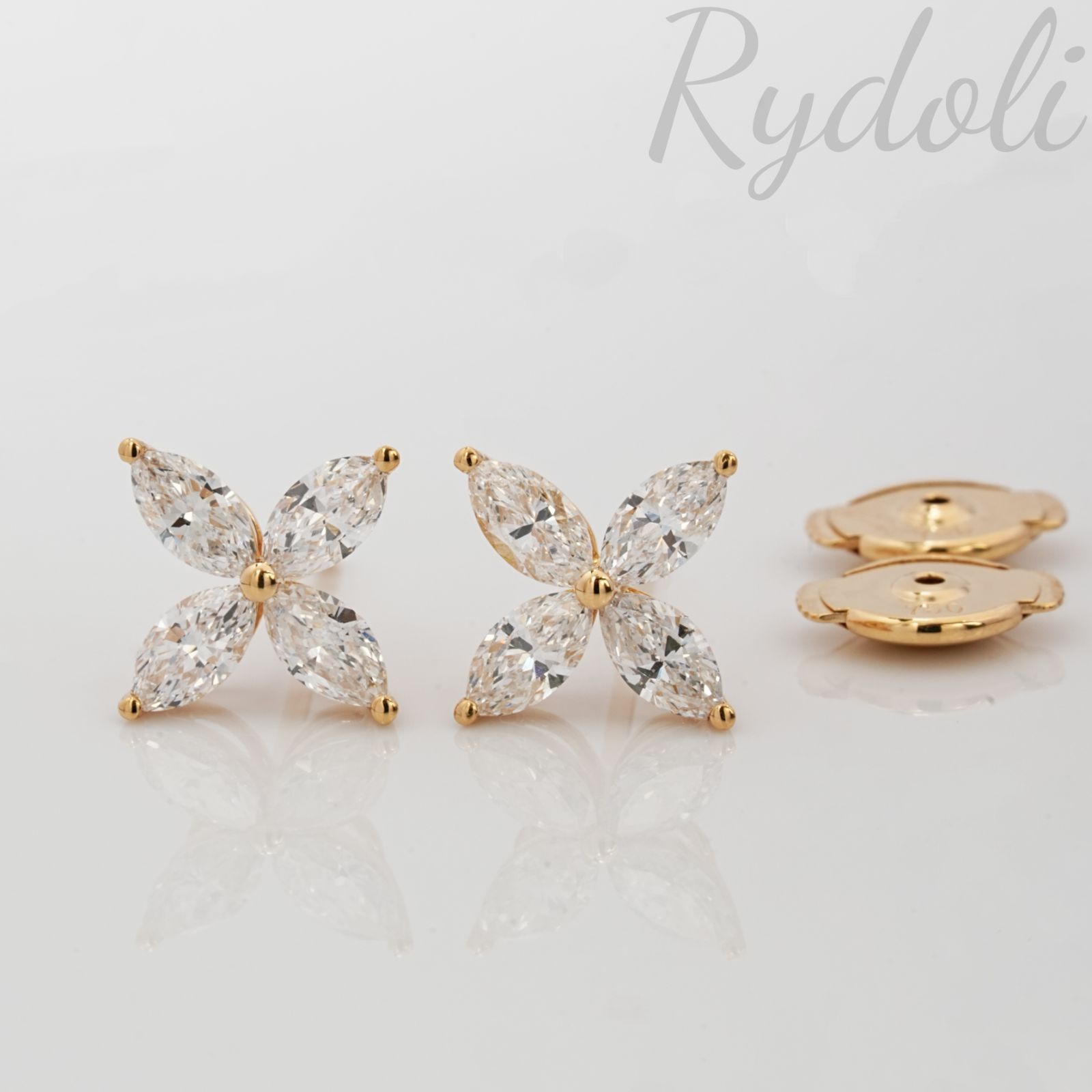 K18 0.80ct オーダーメイド マーキスカット ダイヤピアス ラボグロウン