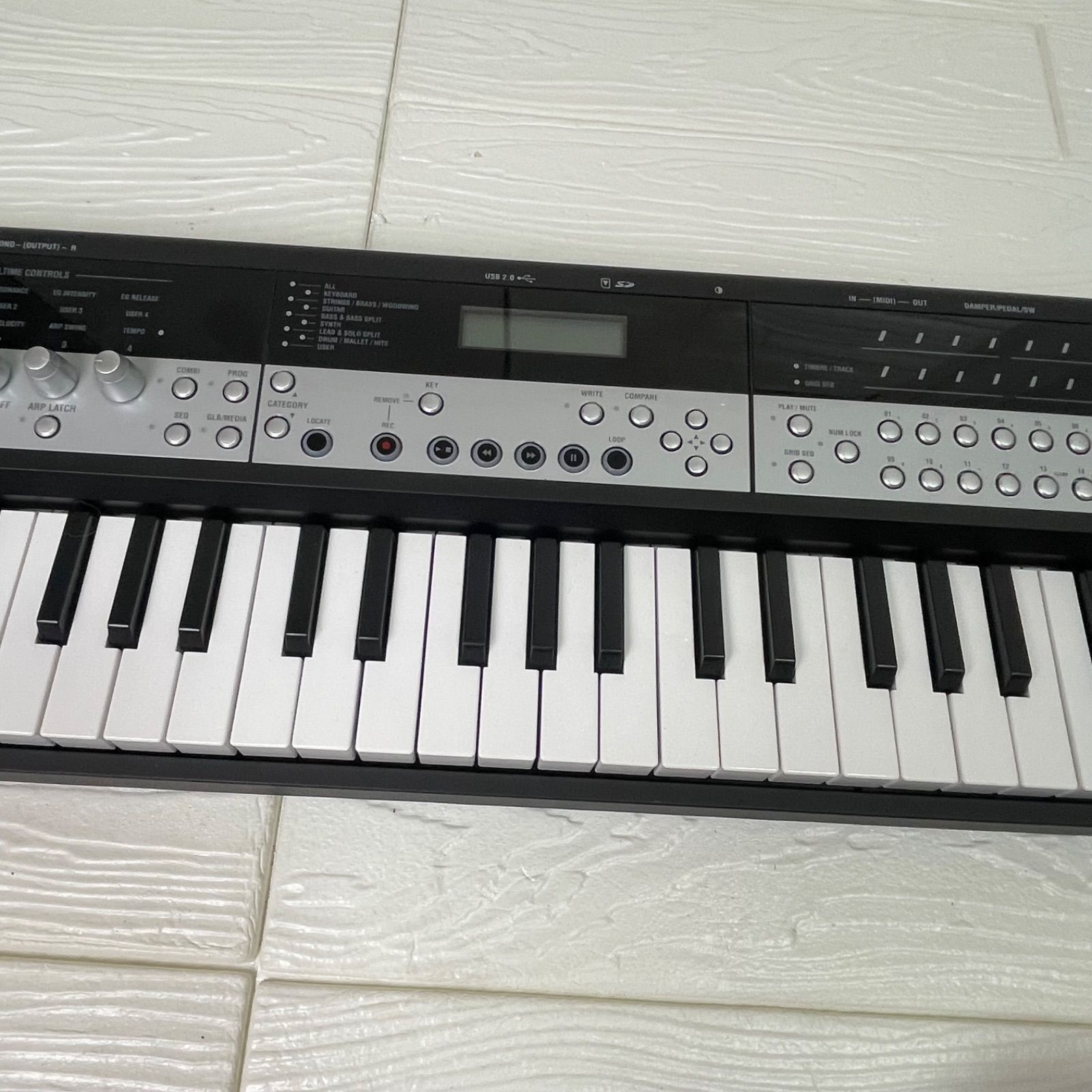 美品】KORG microSTATION ミュージック・ワークステーション 61鍵
