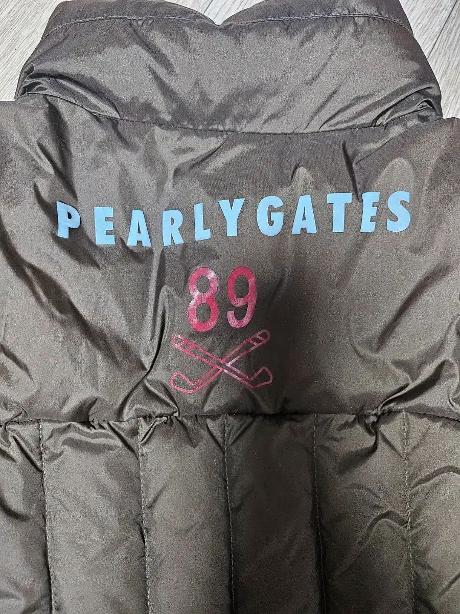 パーリーゲイツ 半袖 ダウン ブラウン - メルカリ