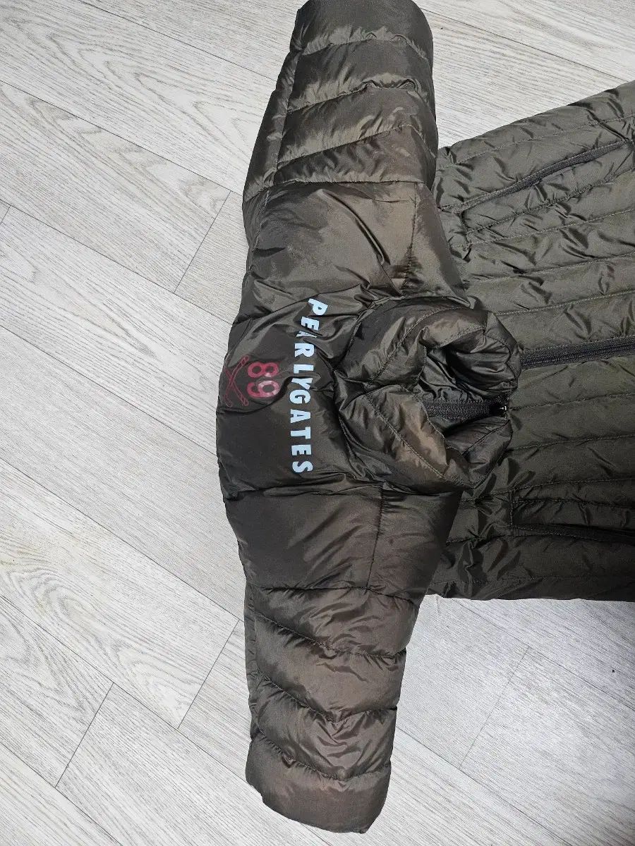 パーリーゲイツ 半袖 ダウン ブラウン - メルカリ