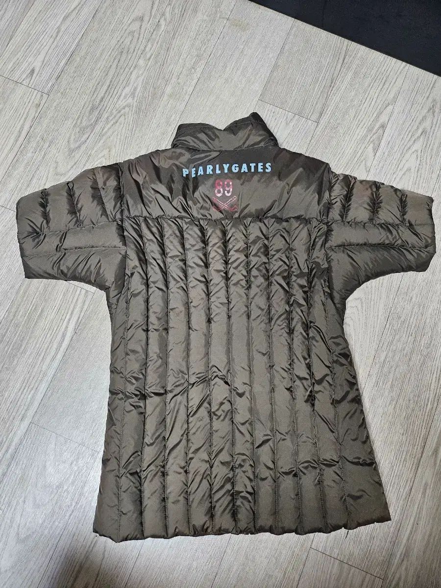 パーリーゲイツ　半袖ダウン パーリーゲイツ 半袖 ダウン ブラウン - メルカリ