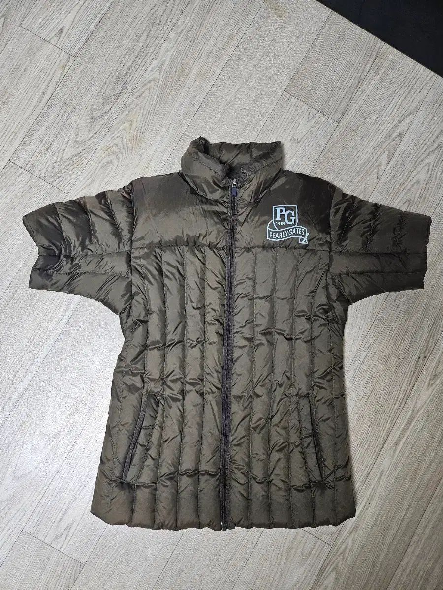 パーリーゲイツ 半袖 ダウン ブラウン - メルカリ