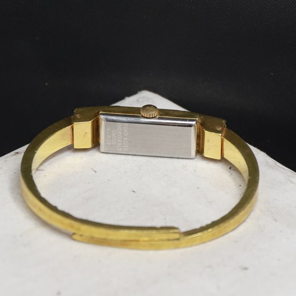 手巻き バングルウォッチ 1-237 Chandler 17石 シルバー文字盤