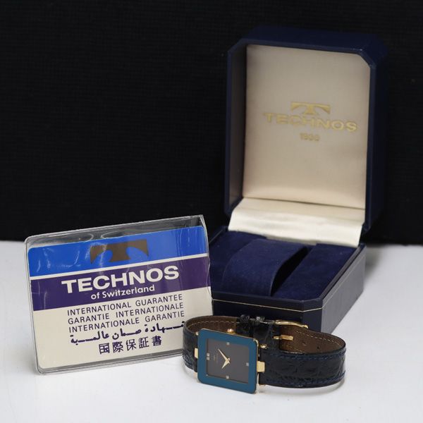 pika pika　ノーロゴ　文字盤 保/箱付 テクノス 391 104 QZ 黒文字盤 石付 メンズ/レディース腕時計