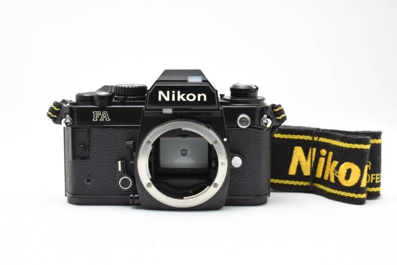 現状品】Nikon ニコン FA ボディ プロストラップ付き フィルム一眼