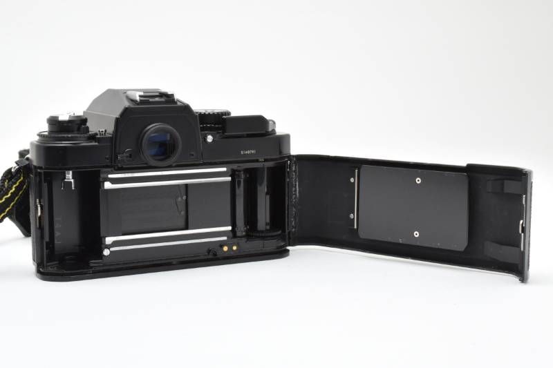 現状品】Nikon ニコン FA ボディ プロストラップ付き フィルム一眼