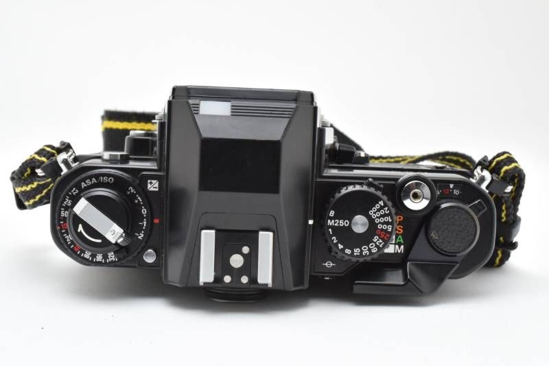 現状品】Nikon ニコン FA ボディ プロストラップ付き フィルム一眼