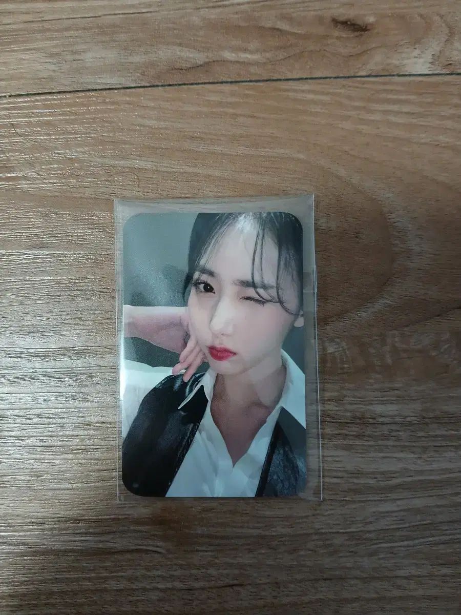 VIVIZ（ビビジ） GFRIEND（ジーフレンド） シンビ(SINB) Beam Of Prism