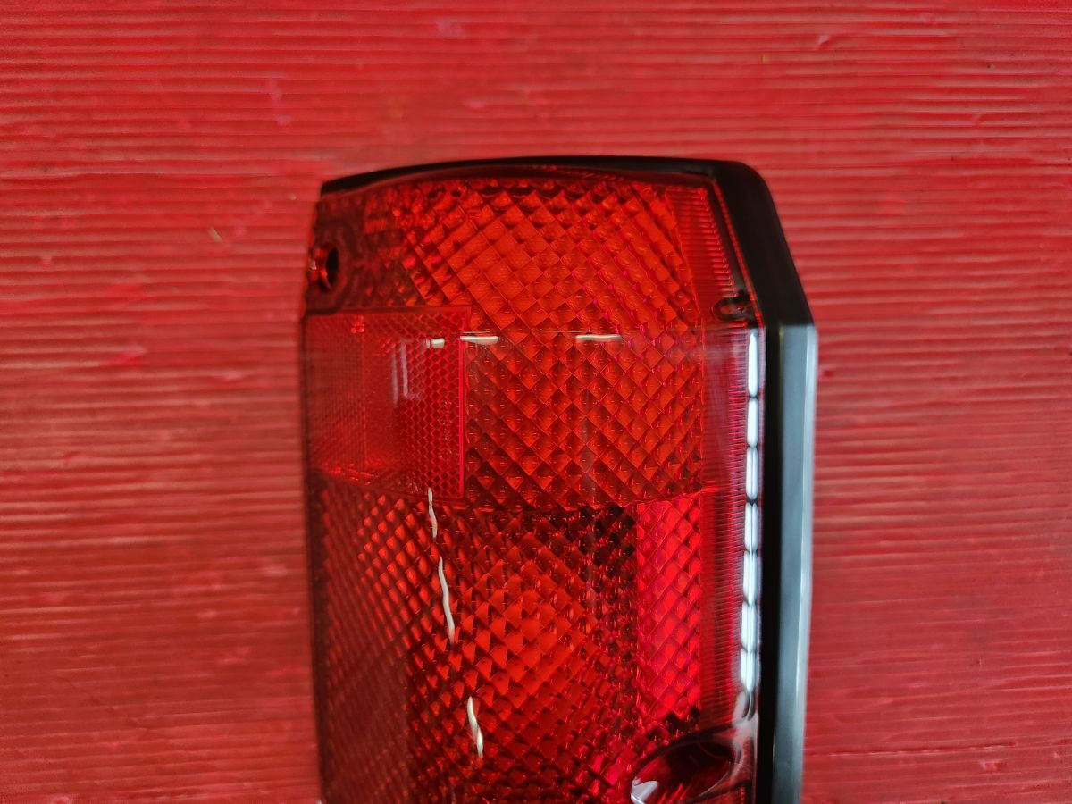 トヨタ KZJ78W ランドクルーザープラド 純正 右 テールランプ Koito 60