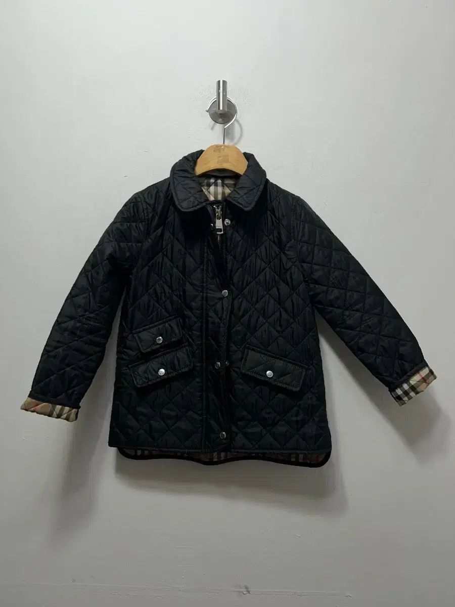 バーバリー キッズ ブラック キルティング ジャケット 10 /11t - メルカリ
