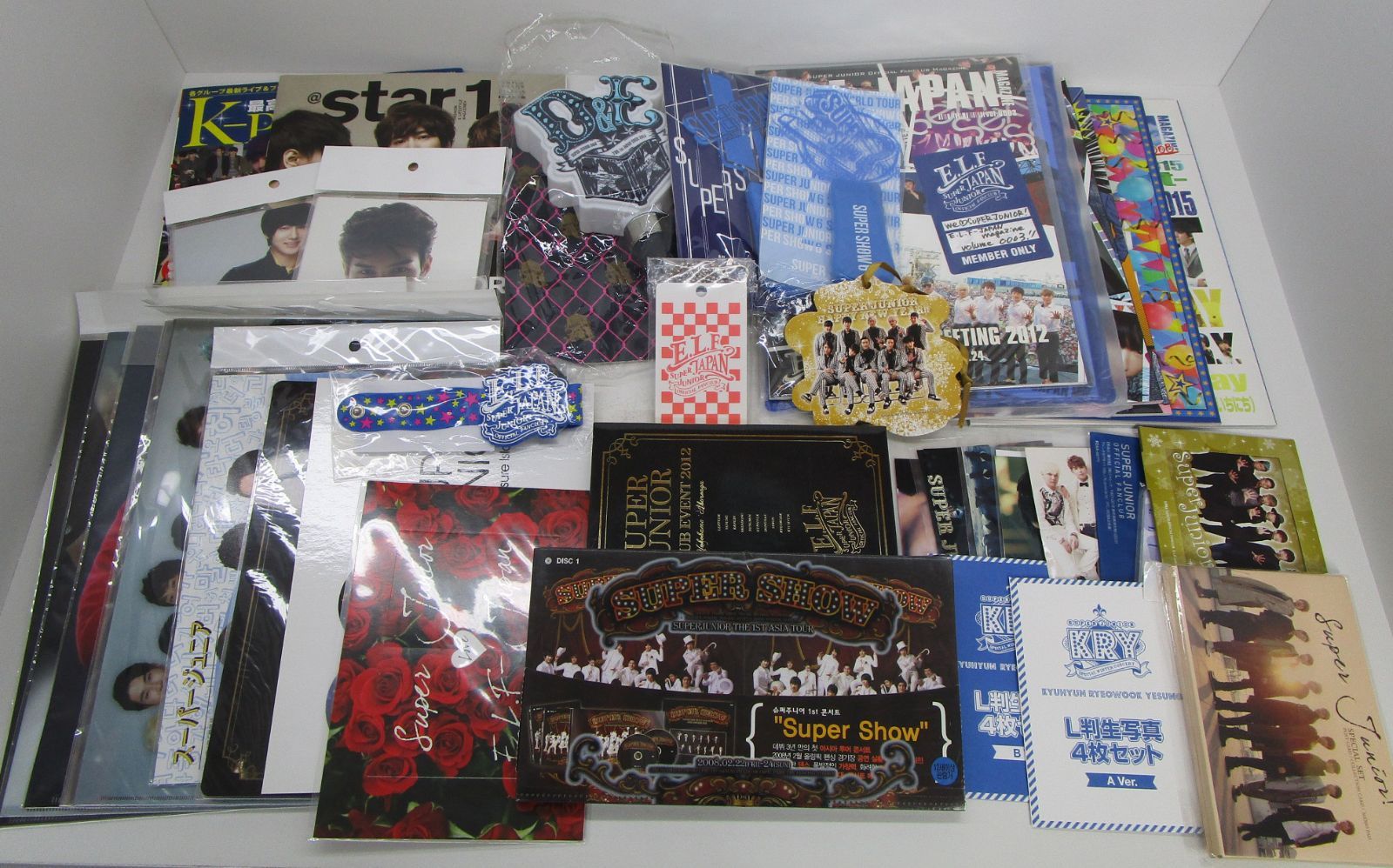 SUPER JUNIOR グッズまとめ DVD 会報 ペンライト - メルカリ