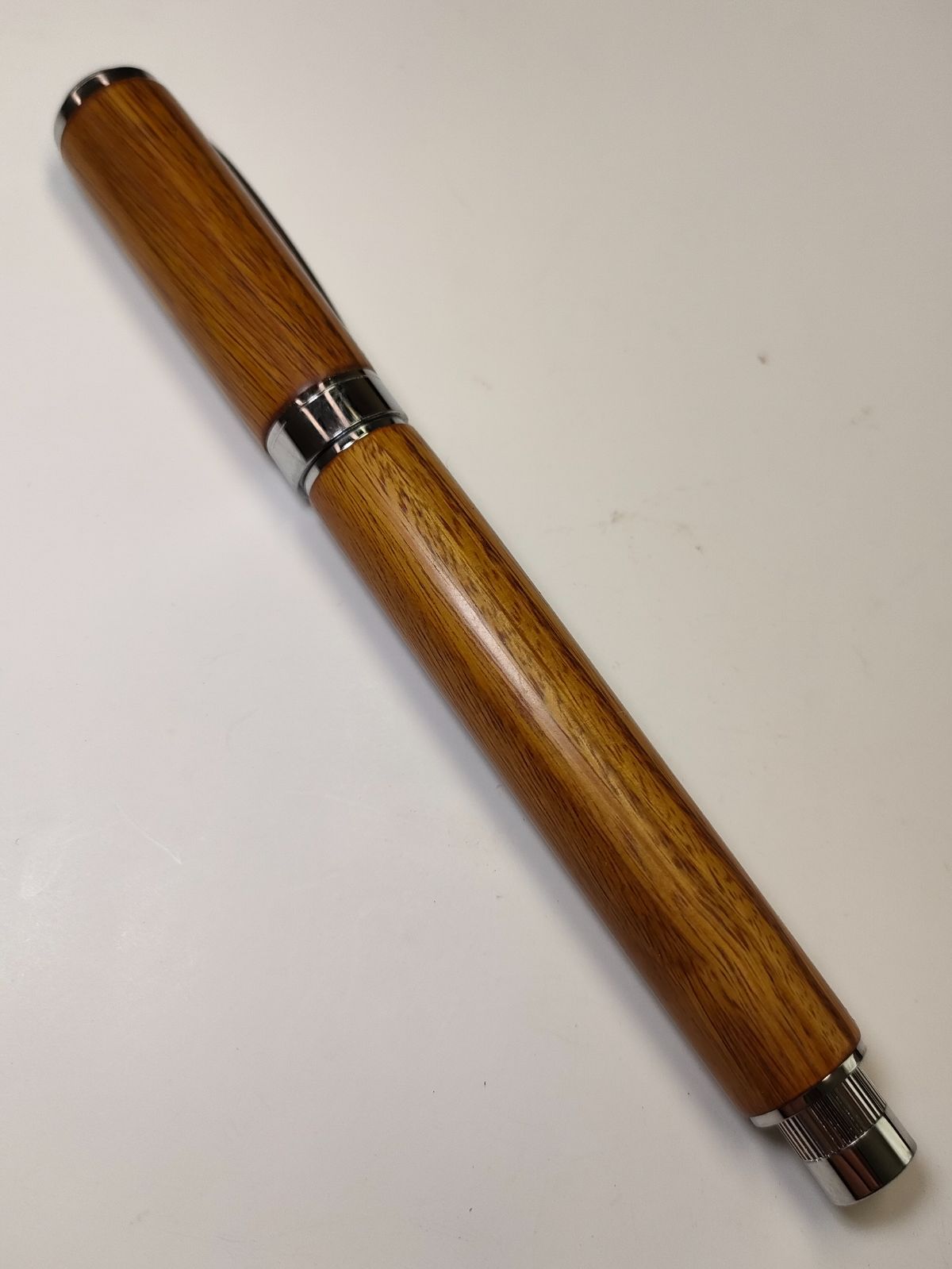 世界で一番硬い木【リグナムバイタ】グラデュエイト万年筆 - メルカリ