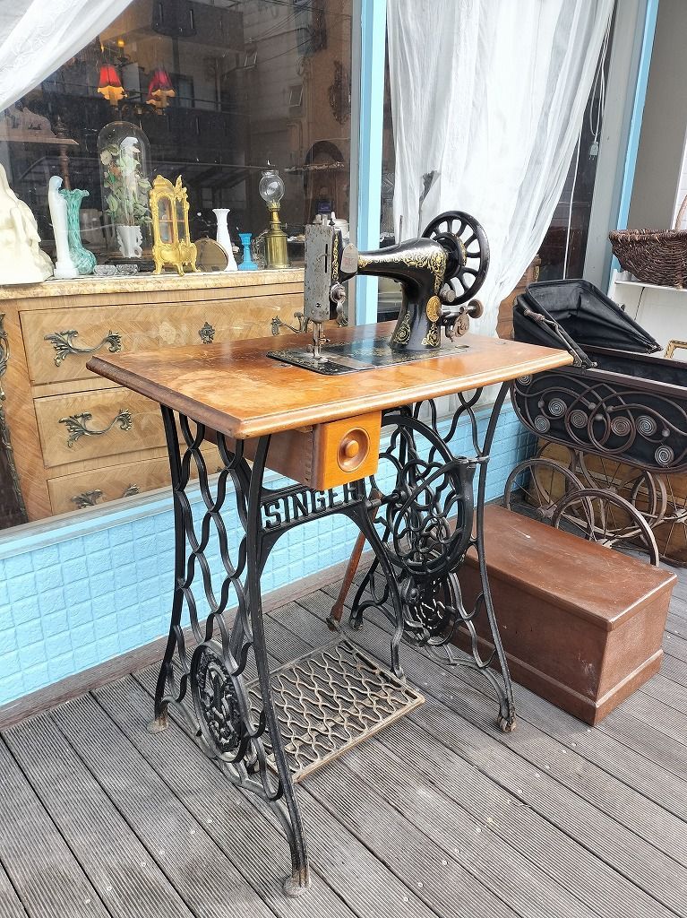 フランス アンティーク 木製 ミシンつき ミシン テーブル 家具 - メルカリ