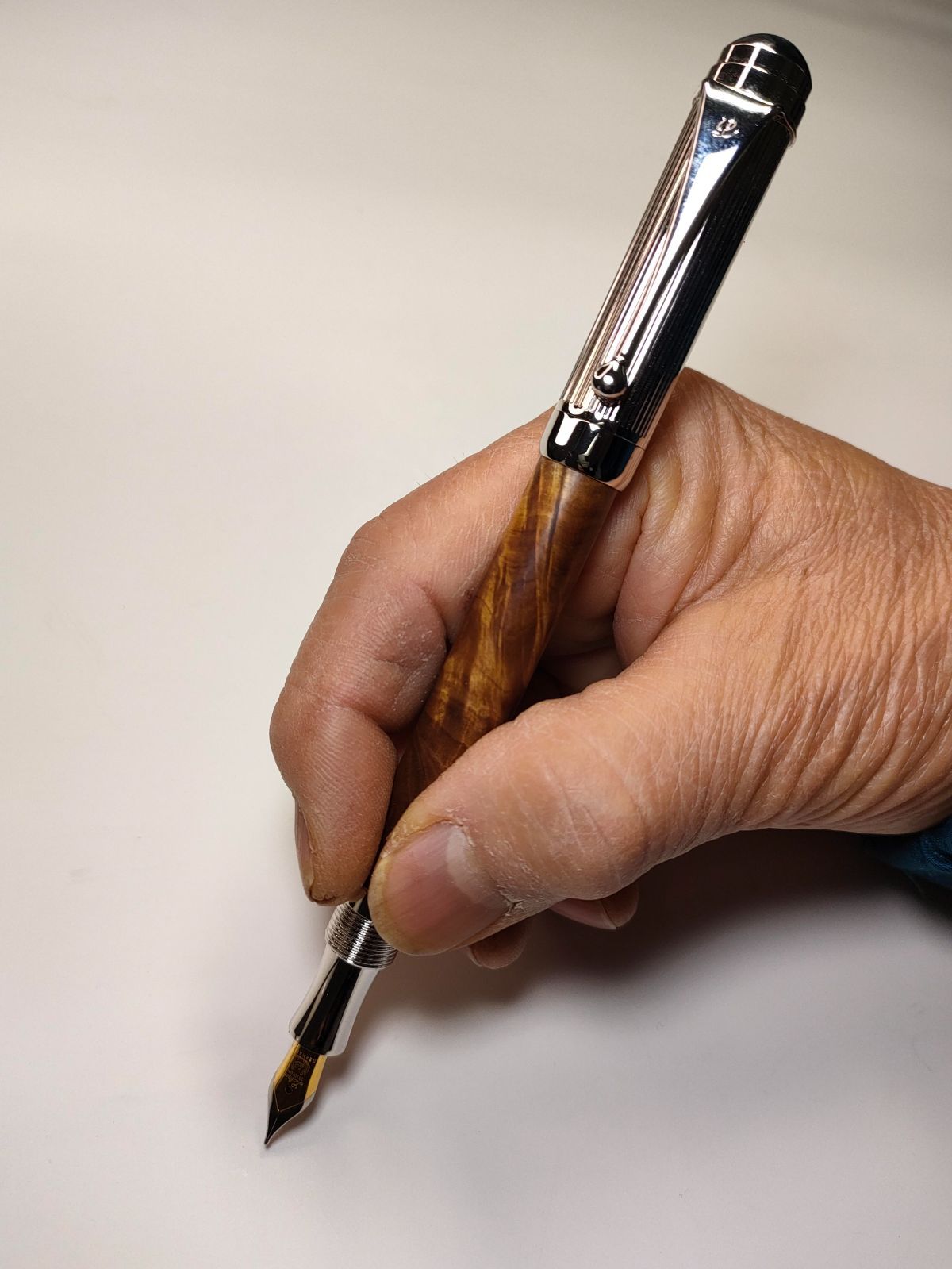 白檀】レトロドーム万年筆 - メルカリ