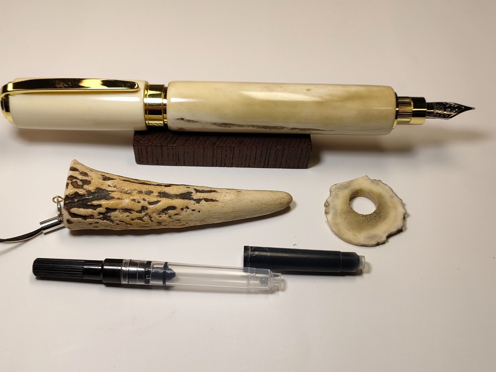 鹿の角】グラデュエイト万年筆 - メルカリ
