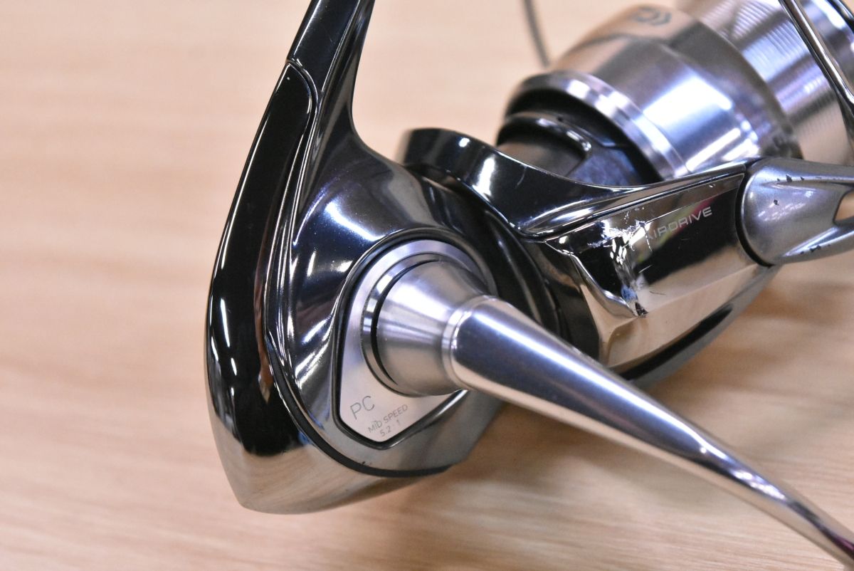 ダイワ 22 イグジスト PC LT2500 DAIWA EXIST スピニングリール