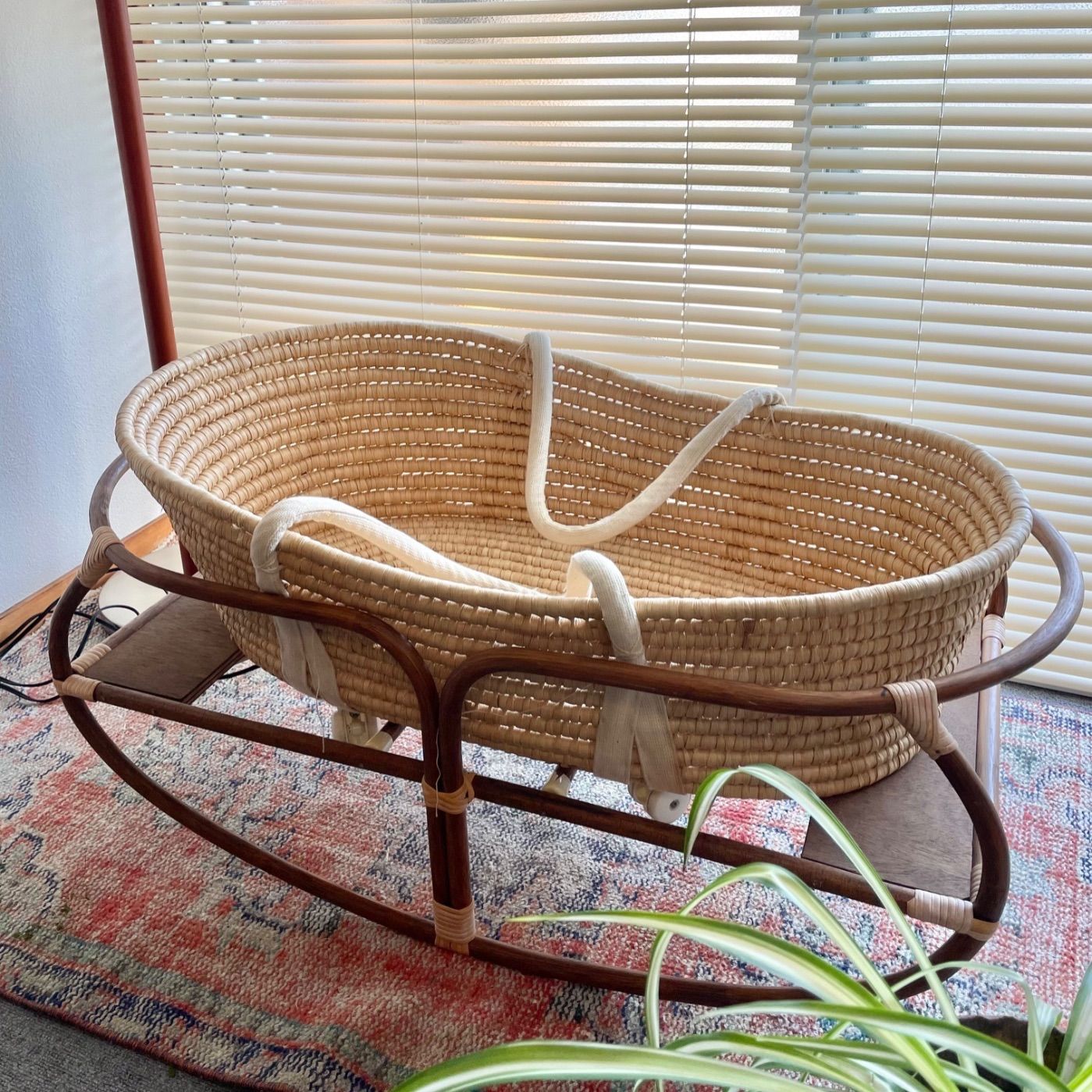 送料別】OLDラタンのゆりかご クーファン ベビーベッド - メルカリ