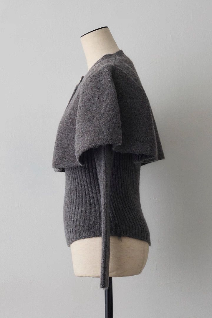 ミックス釦ケープ2wayニット グレー Frene フラーネ同型 - メルカリ