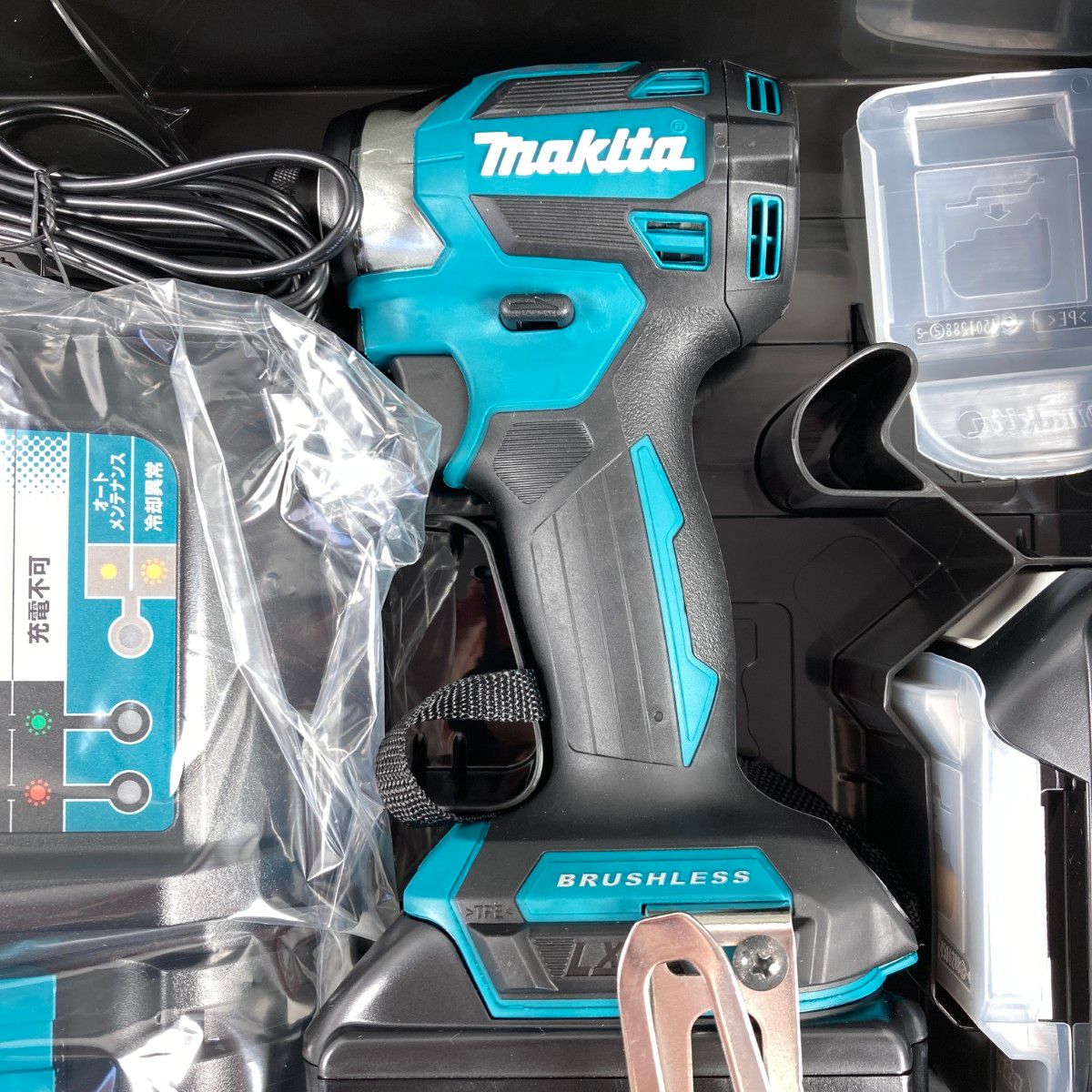 マキタ(makita) TD173DX 充電式インパクトドライバ 18V 6Ah ブルー 