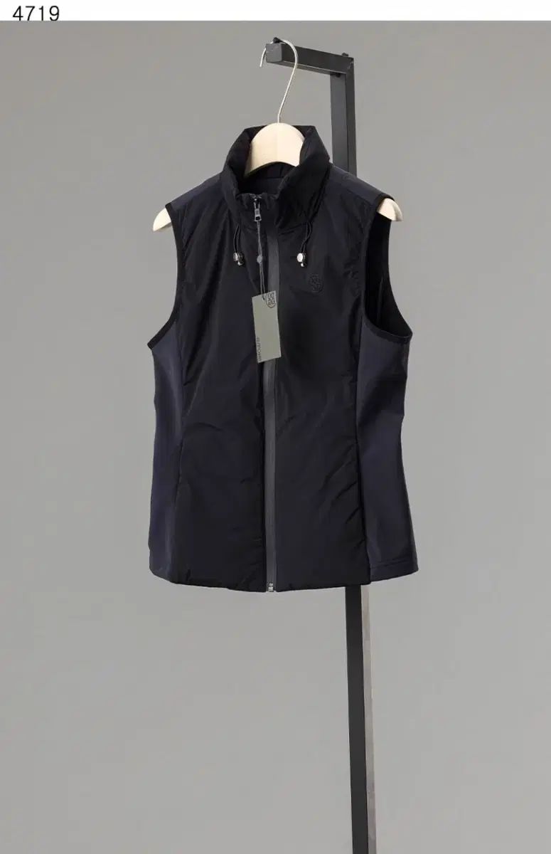 新品) G FORE(ジーフォア) レディース 씬 ダウン ベスト - メルカリ